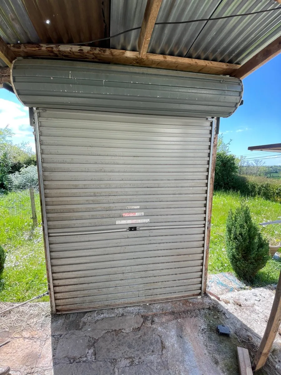 Roller door - Image 1