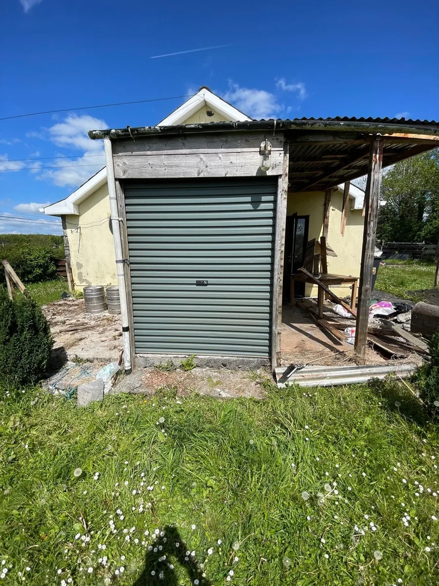 Roller door - Image 2