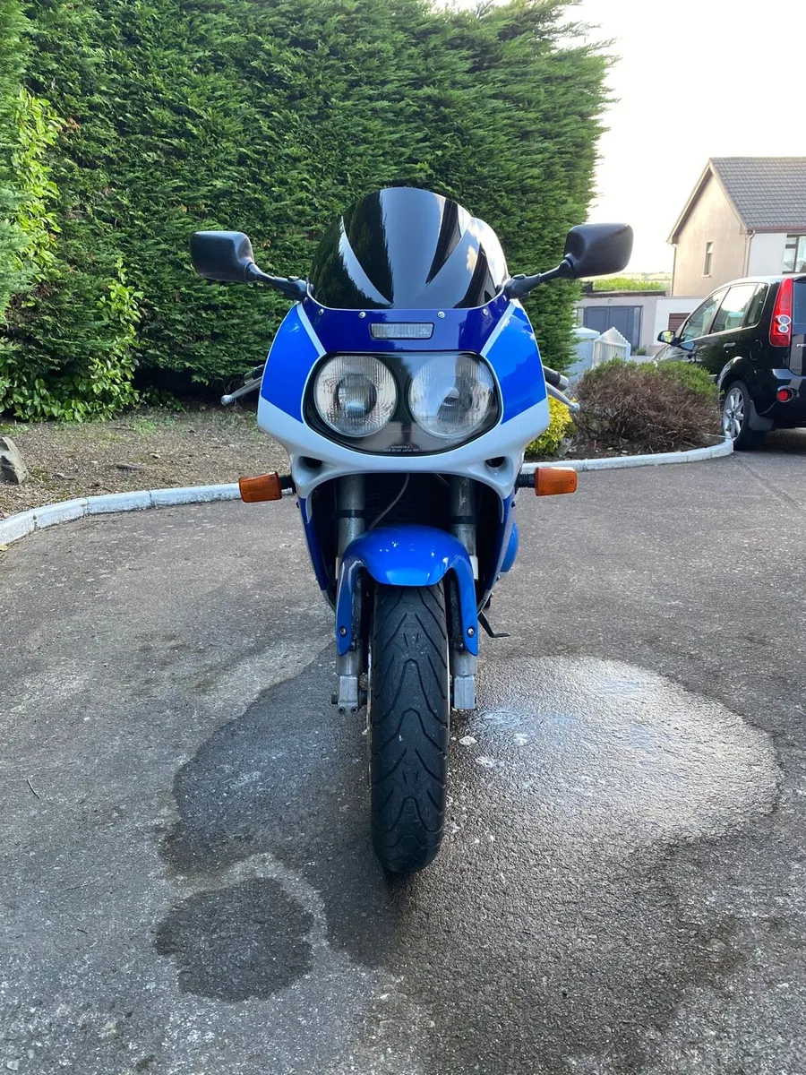 Suzuki GSXr 750 - Image 1