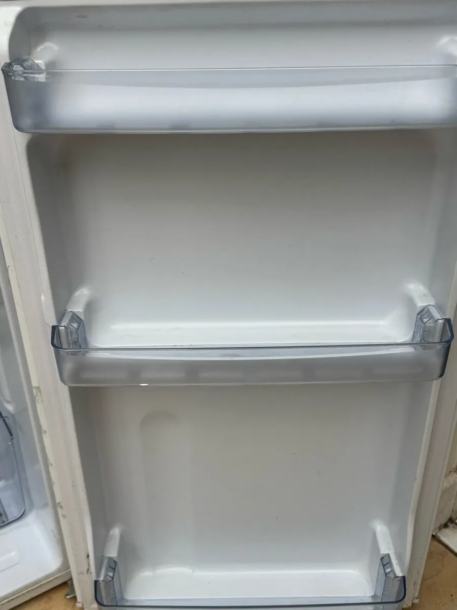 Mini Fridge with Freezer Compartment - Image 3