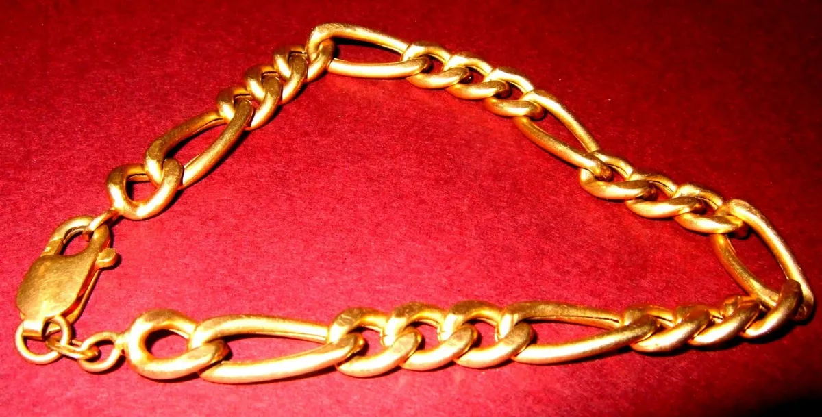 Vintage 9k Gold Hallmarked Bracelet - Image 2