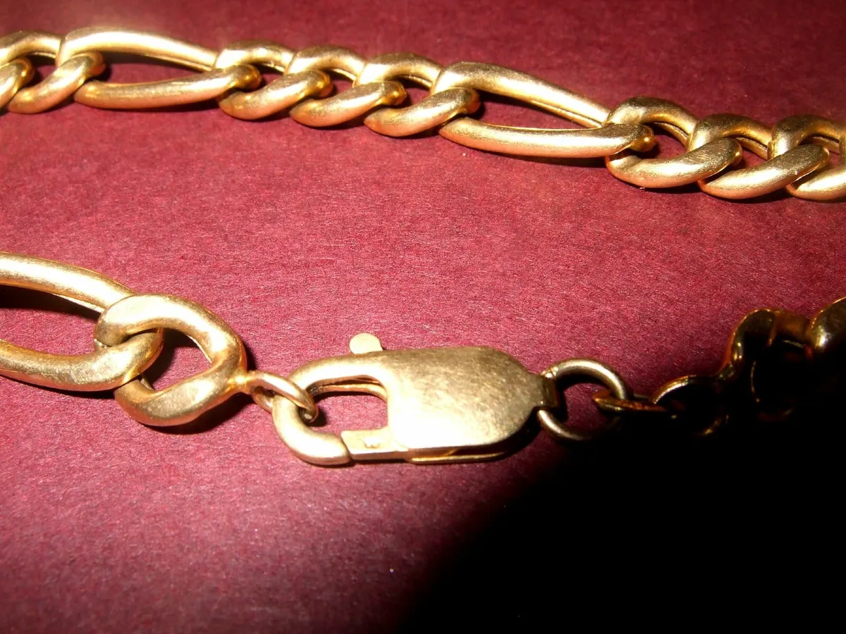 Vintage 9k Gold Hallmarked Bracelet - Image 3