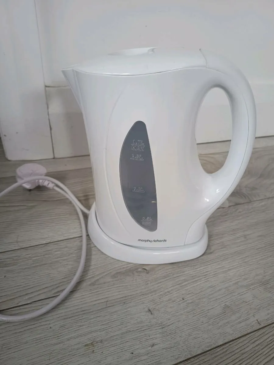 Hot water kettle - Image 1