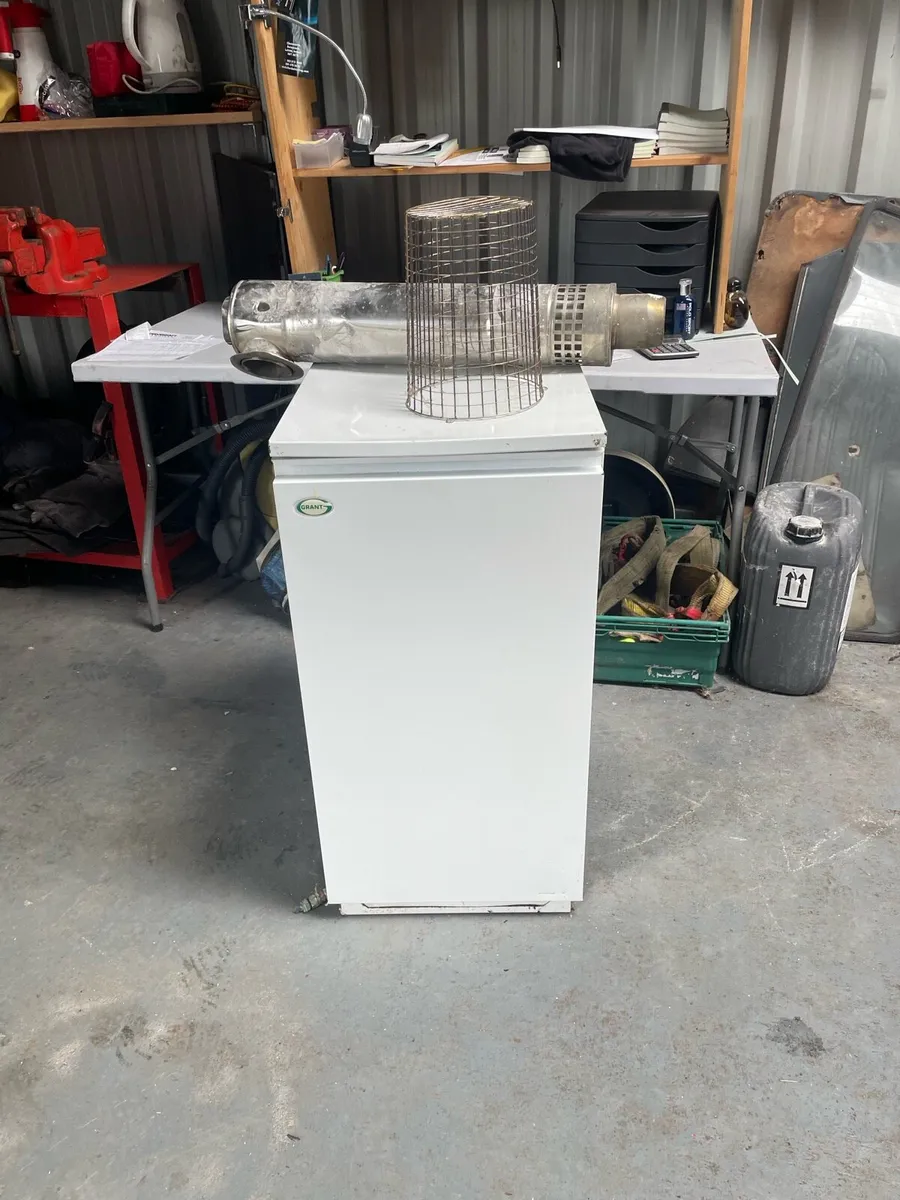 Grant indoor oil boiler - Image 1