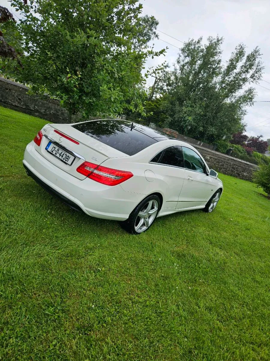 Mercedes E250 coupe - Image 2