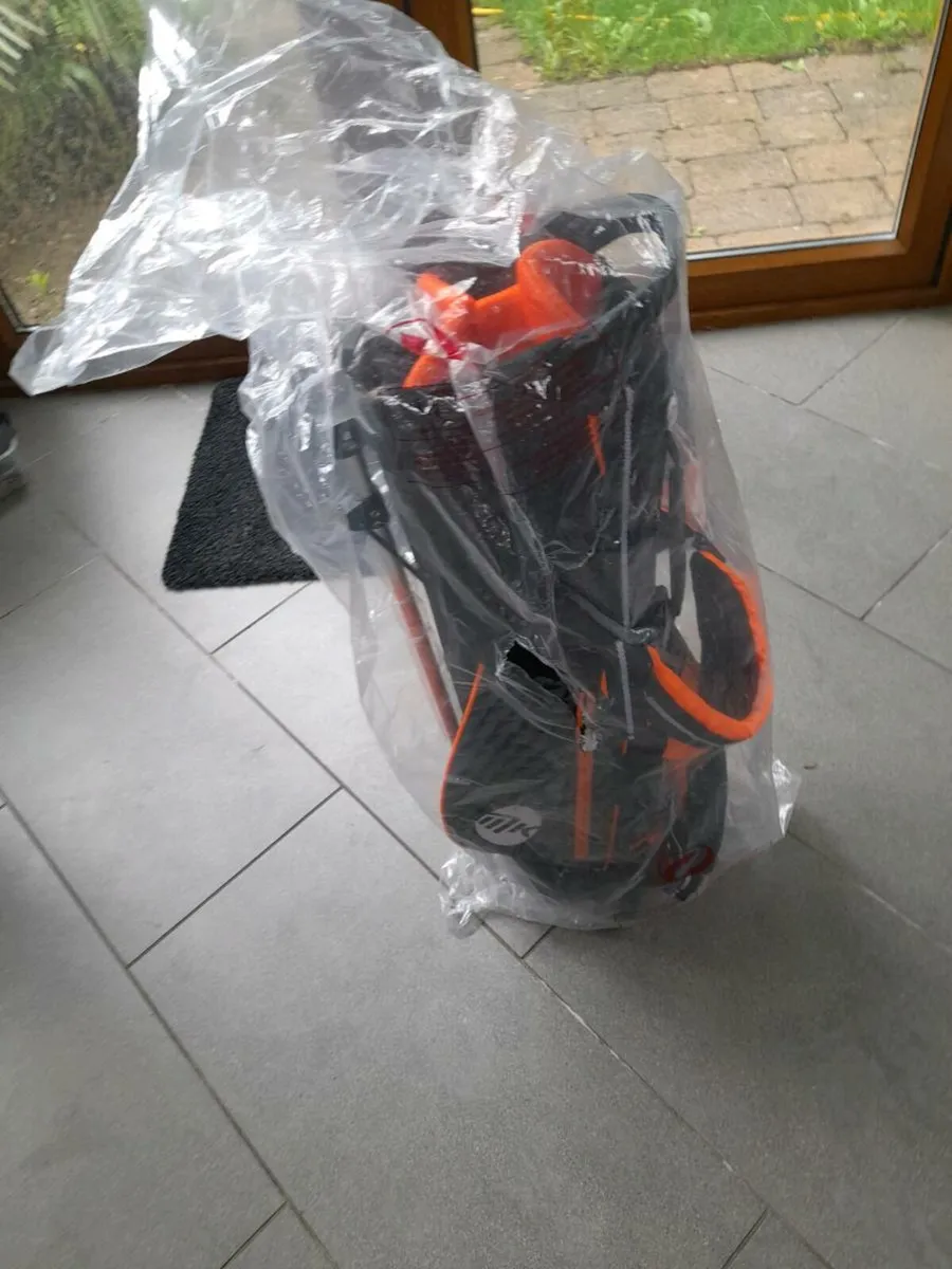 Junior Golf Bag - Image 1