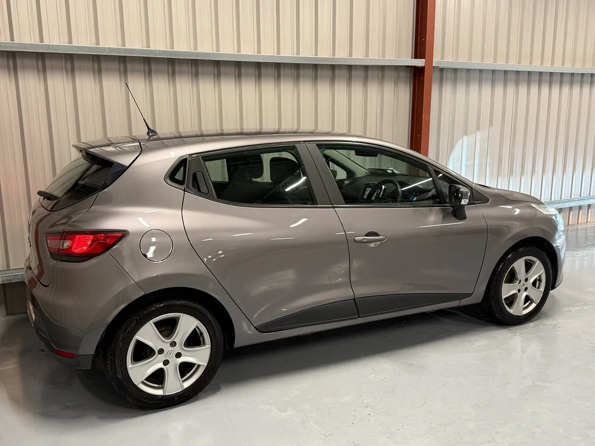 2015 Renault Clio - Low Kilometres - Image 3
