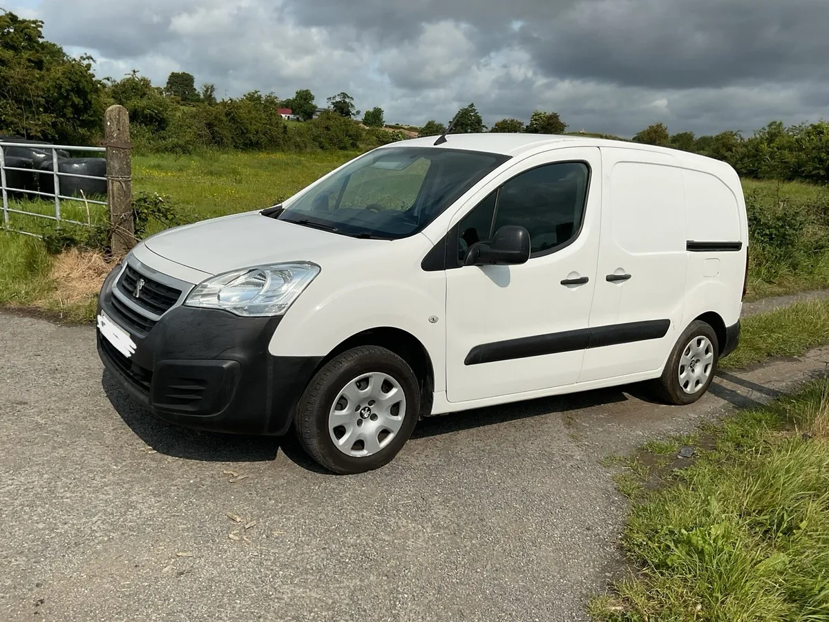 2017 Peugeot partner van - Image 2