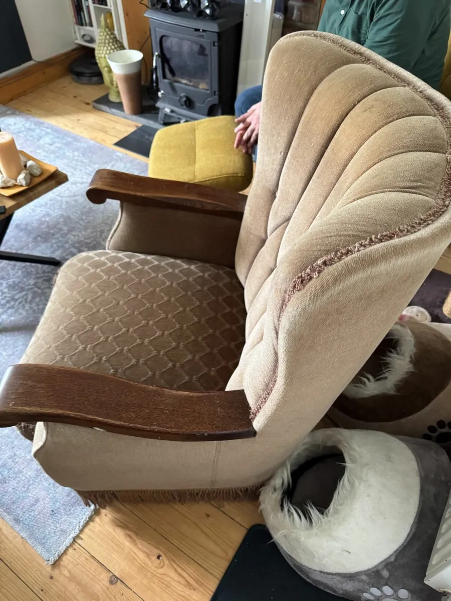 Armchair/free to take away - Image 2