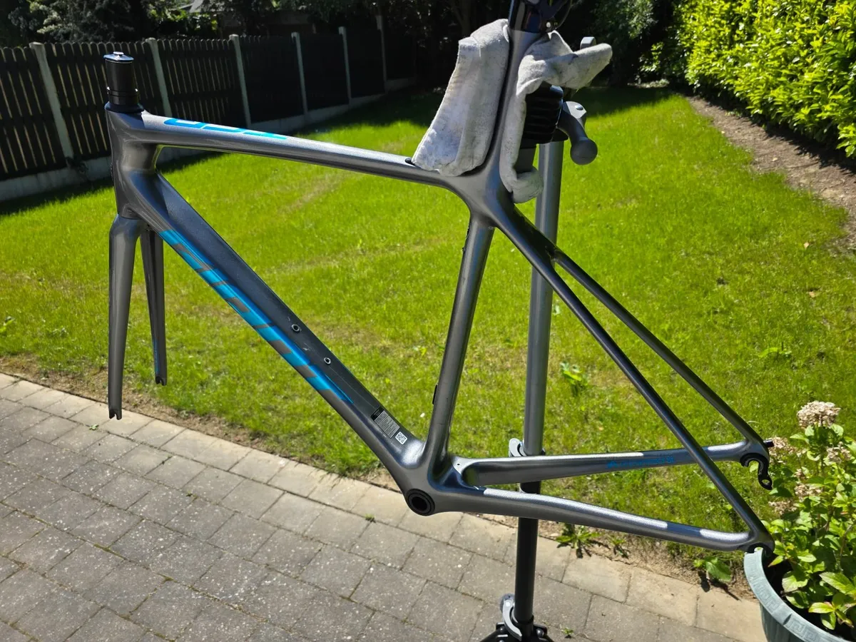 Giant TCR Advanced SL Frameset, Size Medium - Image 1