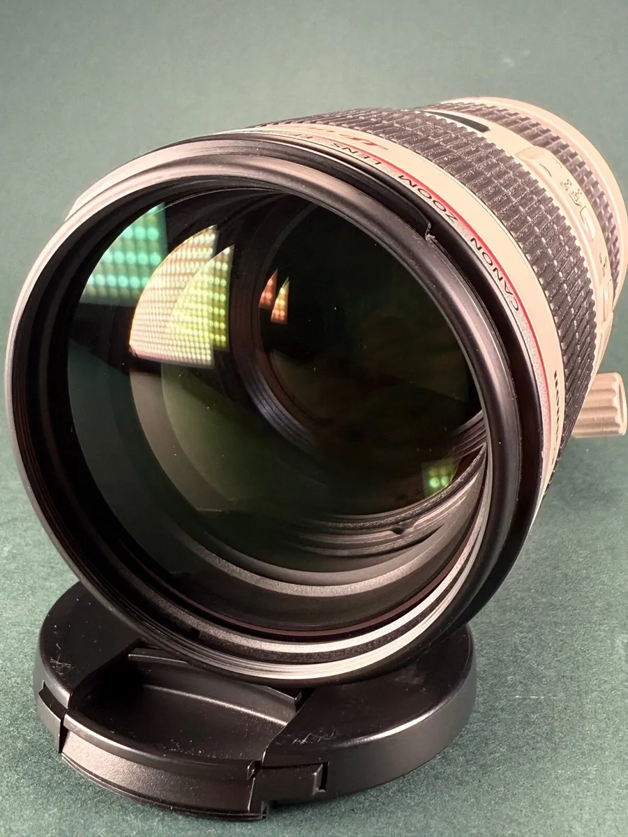 Canon 70 -200 f/2,8  mark 2 IS USM telephoto lens - Image 4