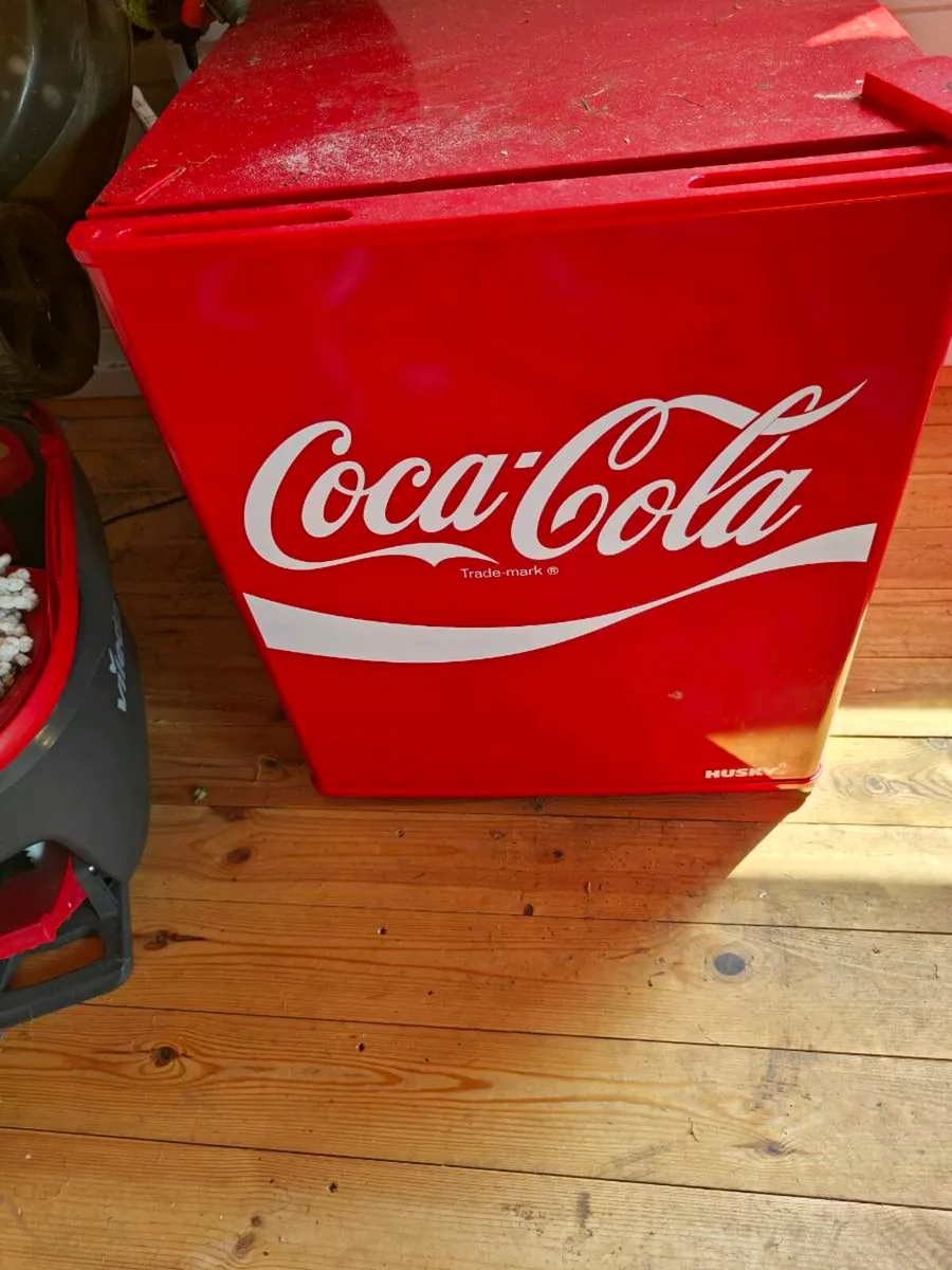 Cocacola mini fridge - Image 1