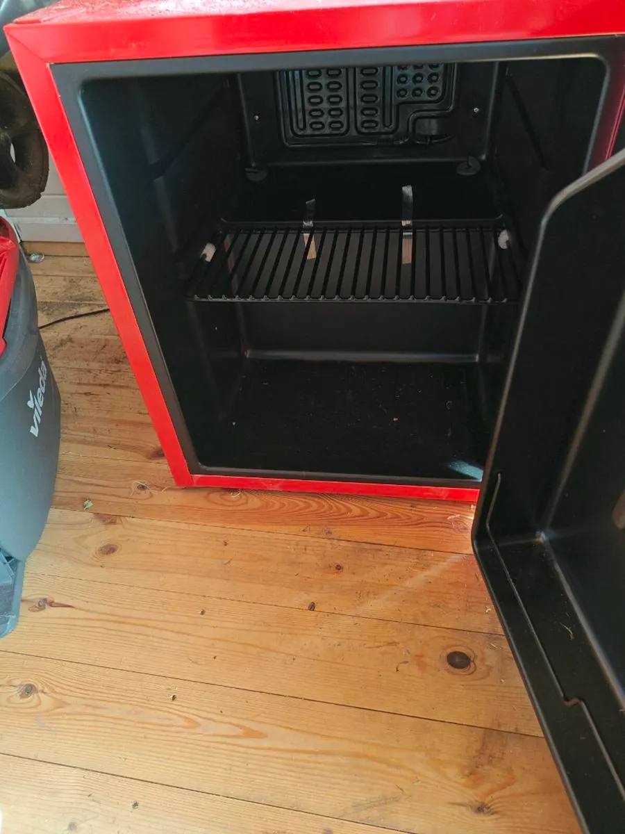 Cocacola mini fridge - Image 2