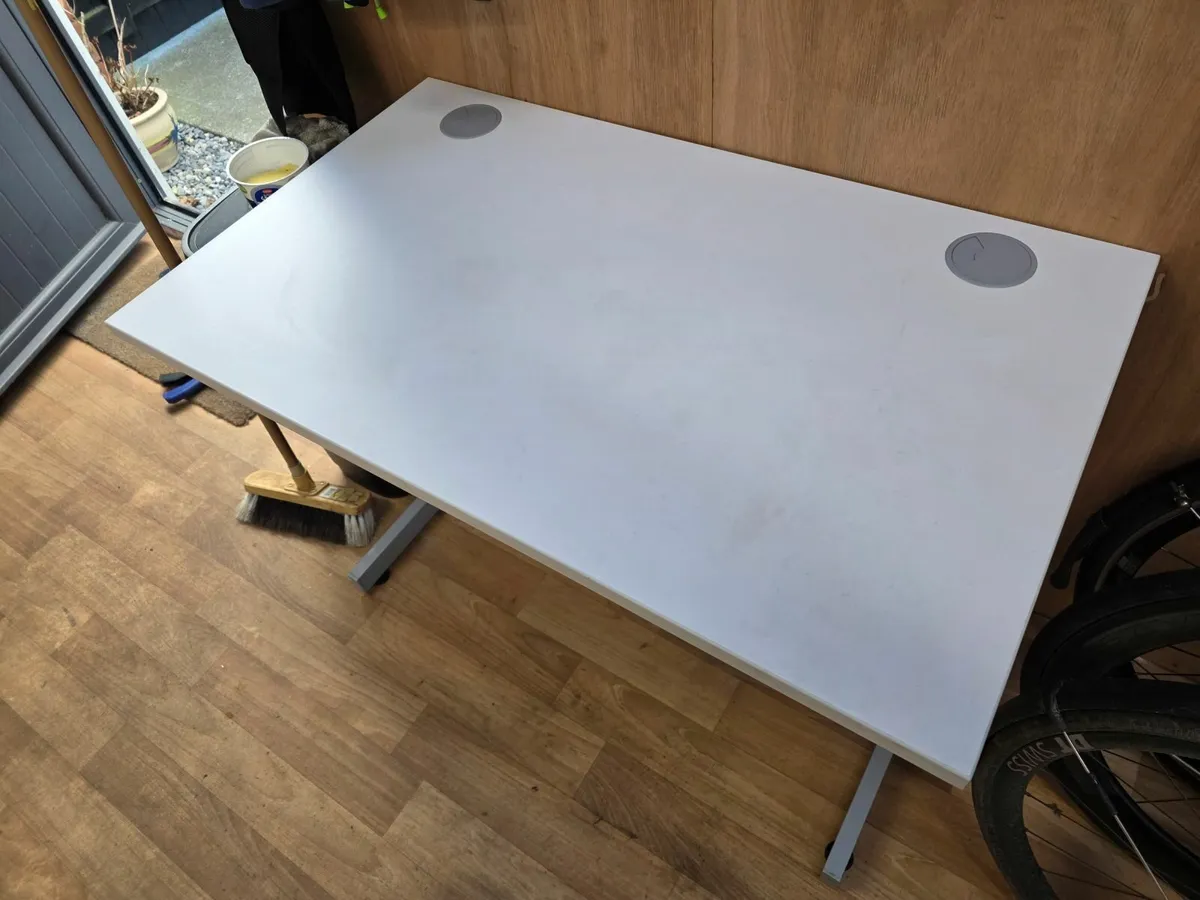 Office Desk 600mm x 1000mm excellent condition - Image 4
