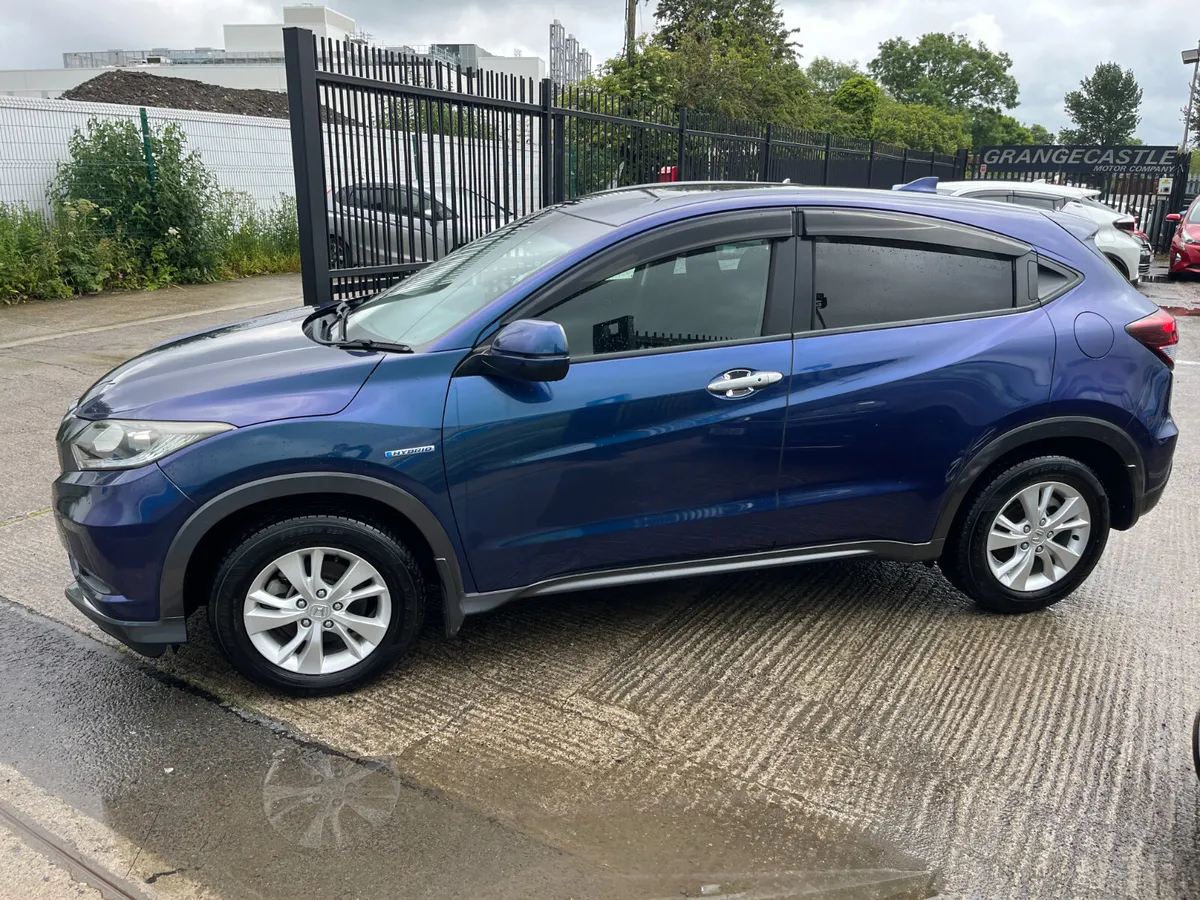 HONDA VEZL 2014, 1.5 HYBRID AUTO LOW KMS - Image 4