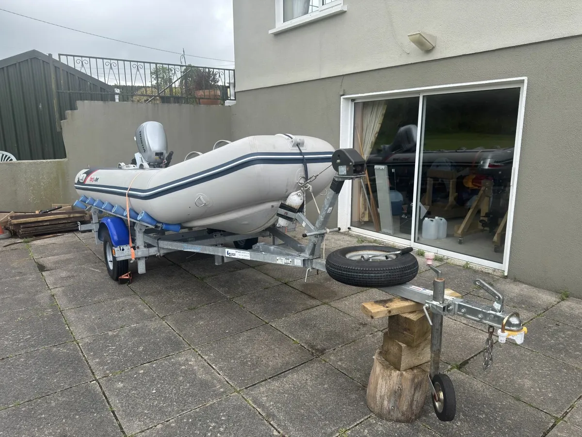 Honwave T38 IE3, Honda BF 20 Outboard & Trailer - Image 3