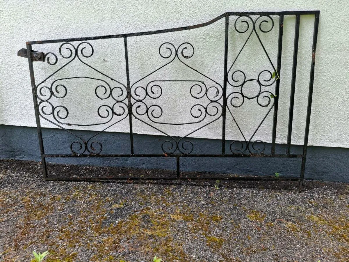 Solid Iron Gates - Image 3