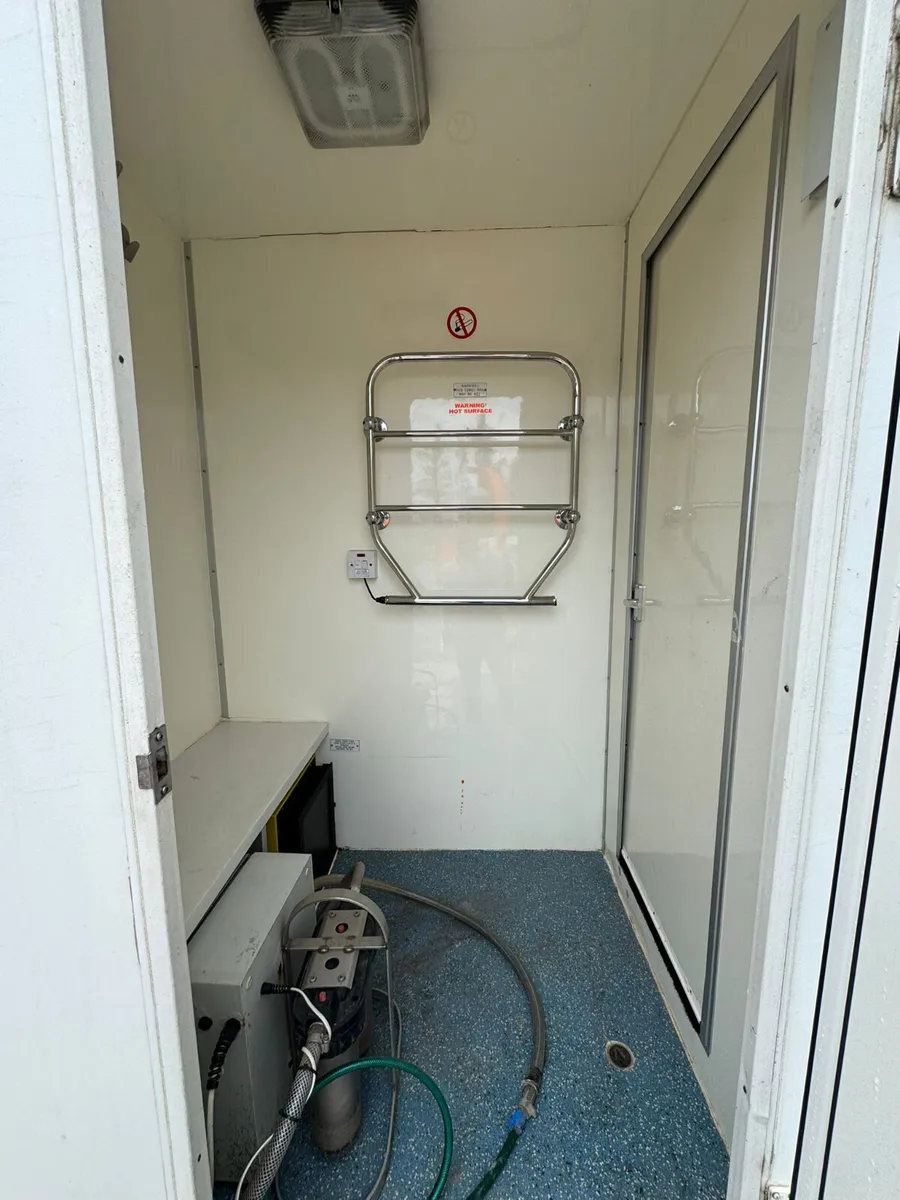 Lynton Decontamination/Shower Unit - Image 4