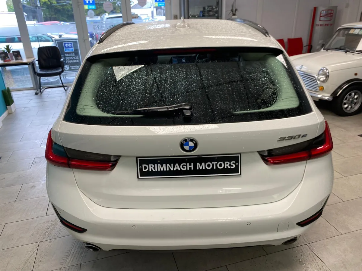 Bmw 330E 2.0 T SPORT SE PRO - Image 2