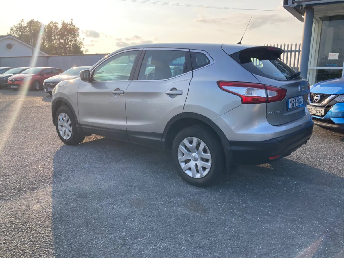 Nissan Qashqai 1.5DCi XE FSH 152 - Image 4