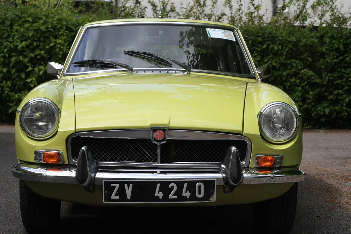 MG MGB 1973 - Image 1