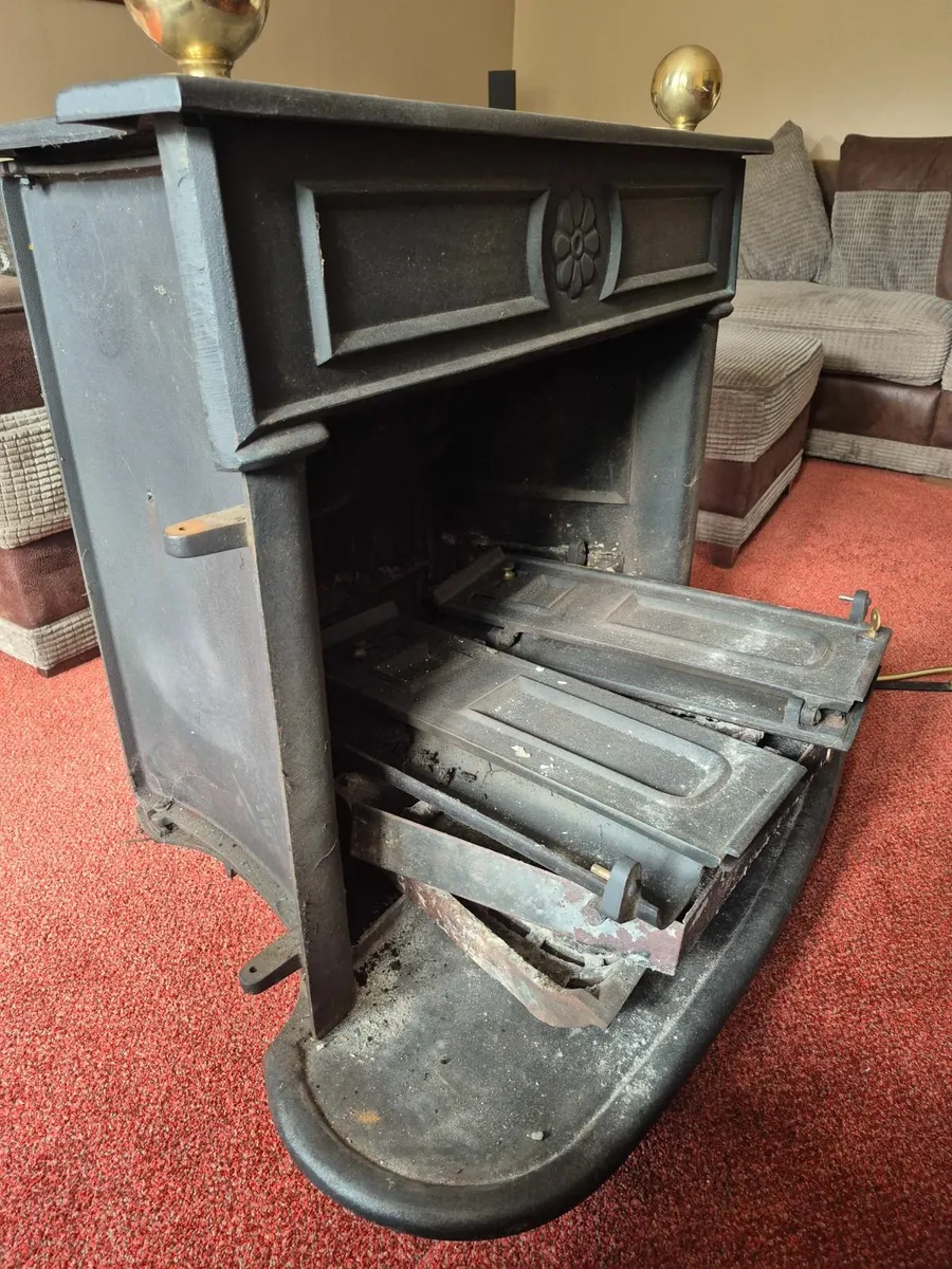 Cast Iron Stove - Image 3
