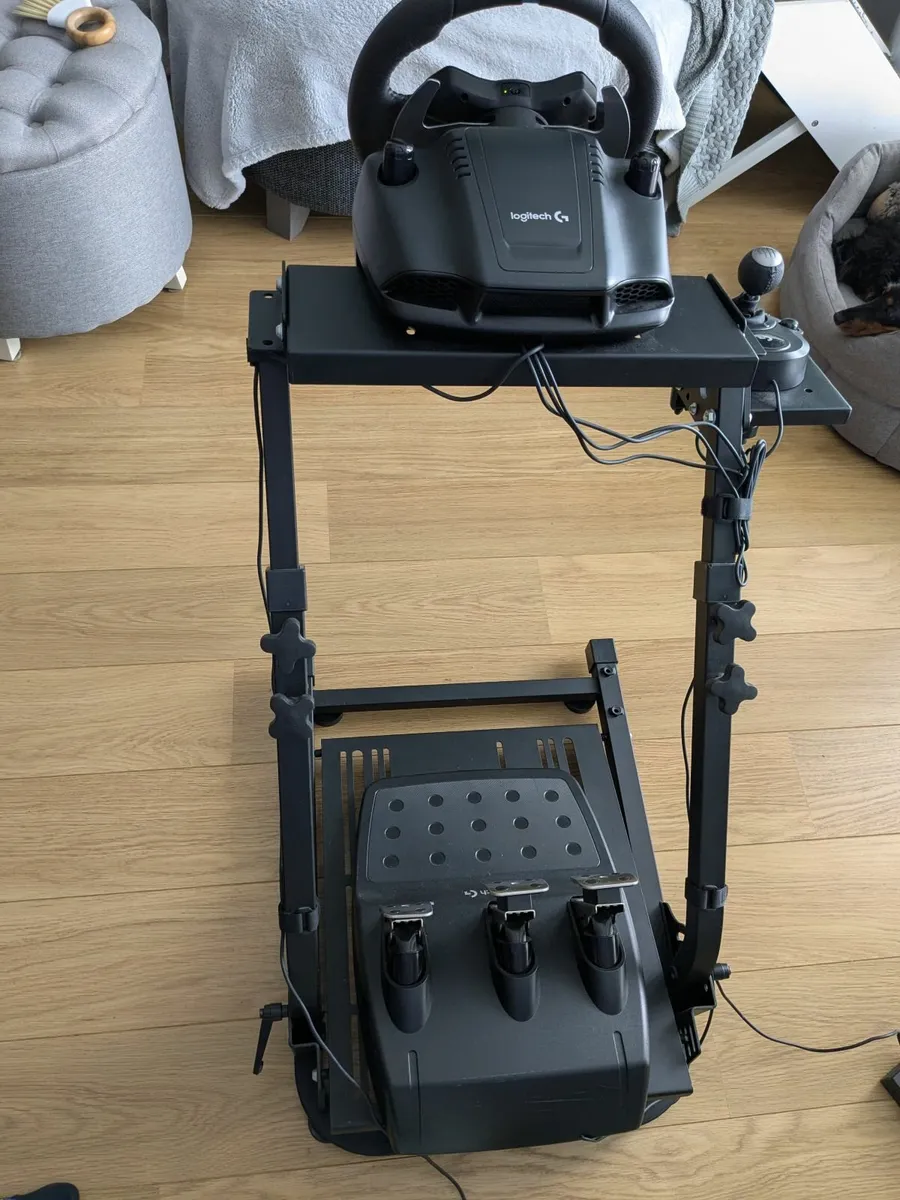 Logitech G29 wheel, shifter, pedals and frame - Image 3