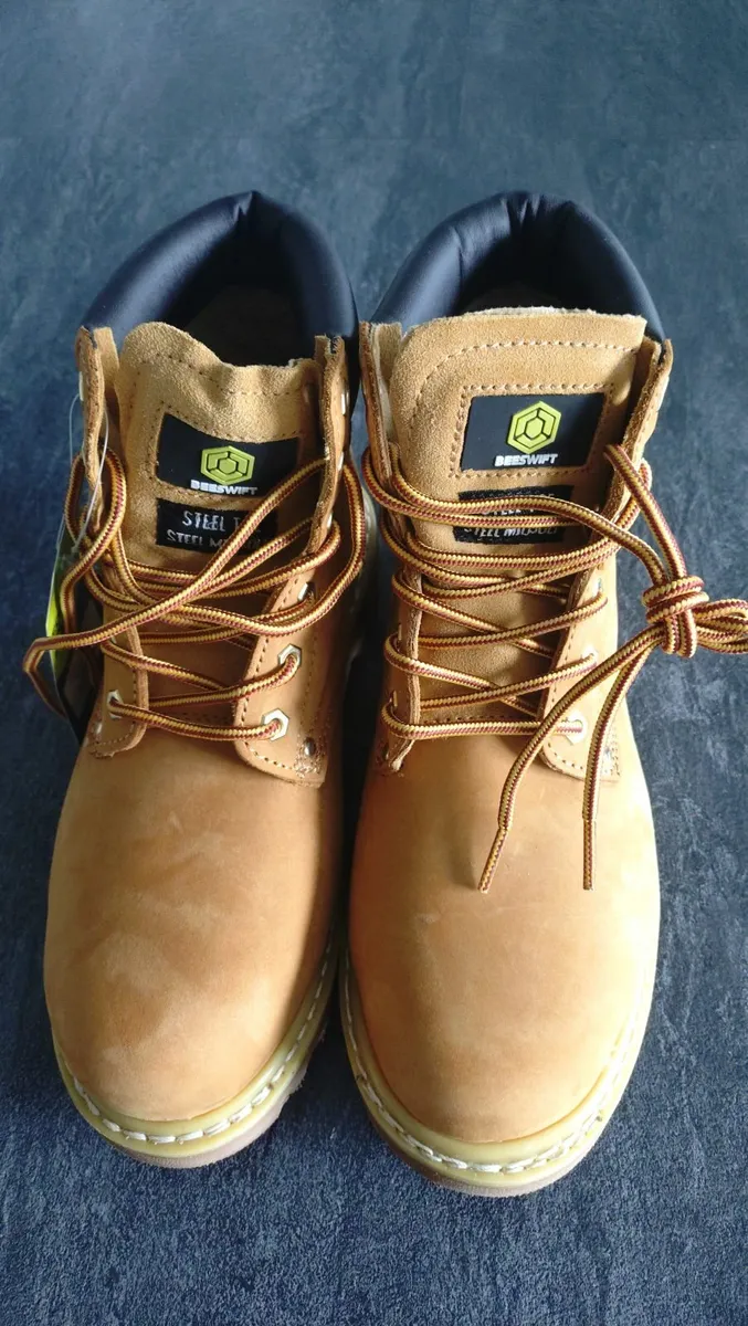 Beeswift Boots with Steel Toecaps - Image 3