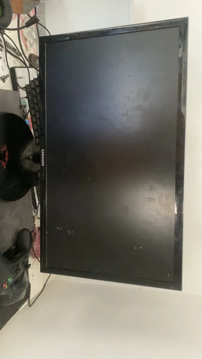 Samsung gaming monitor - Image 2