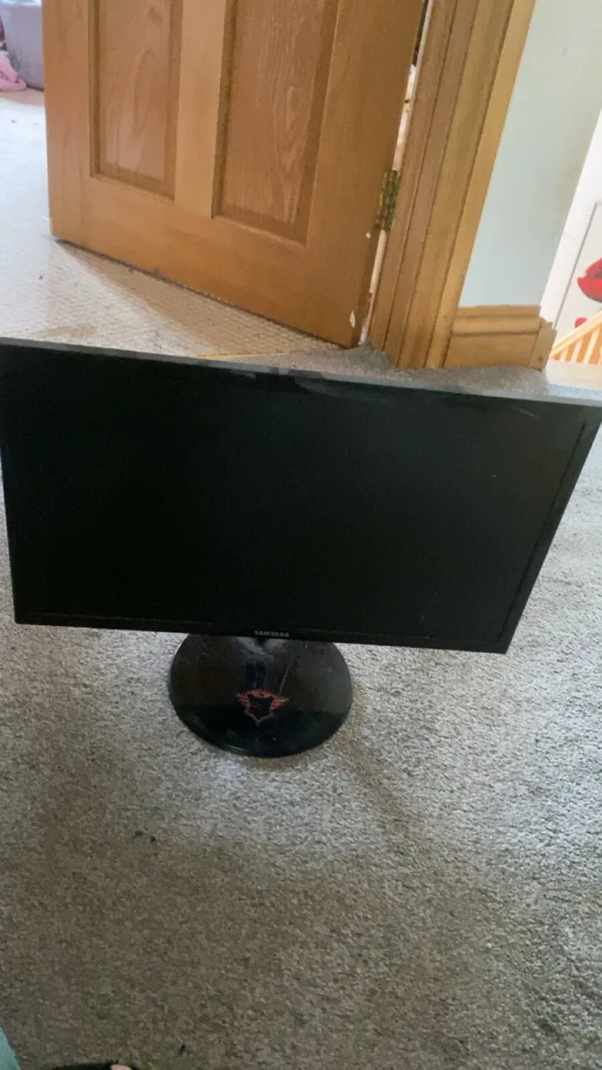 Samsung gaming monitor - Image 3