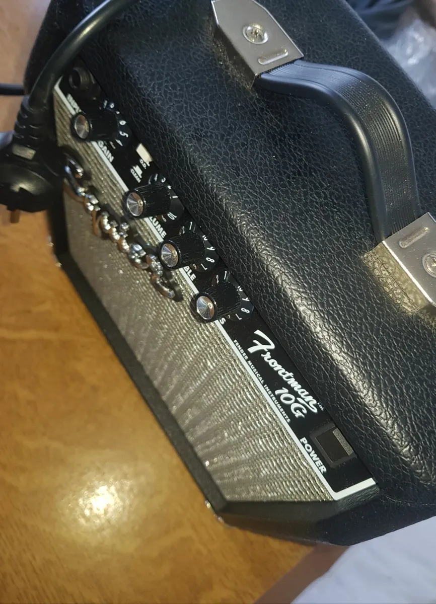 Fender frontman 10g Amp - Image 3