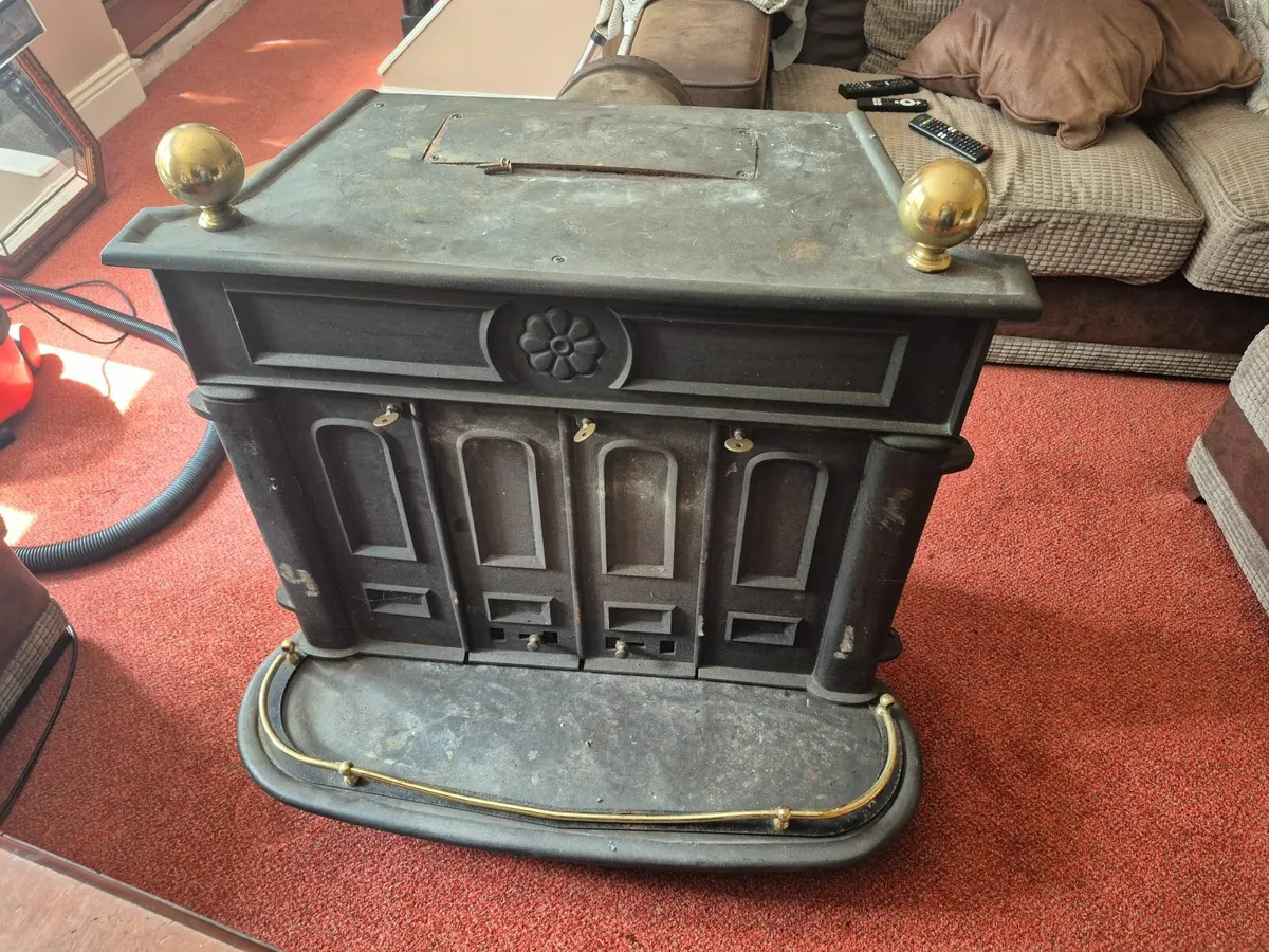 Cast Iron Stove - Image 1