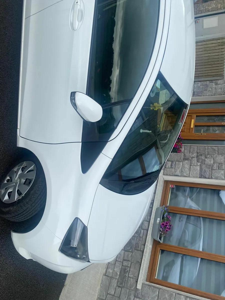 Toyota Vitz 2016 - Image 1