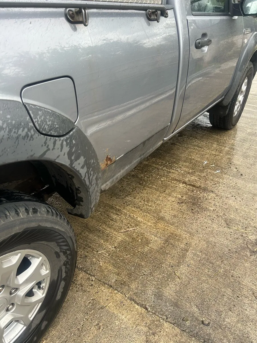 Ford Ranger 4x4 - Image 4