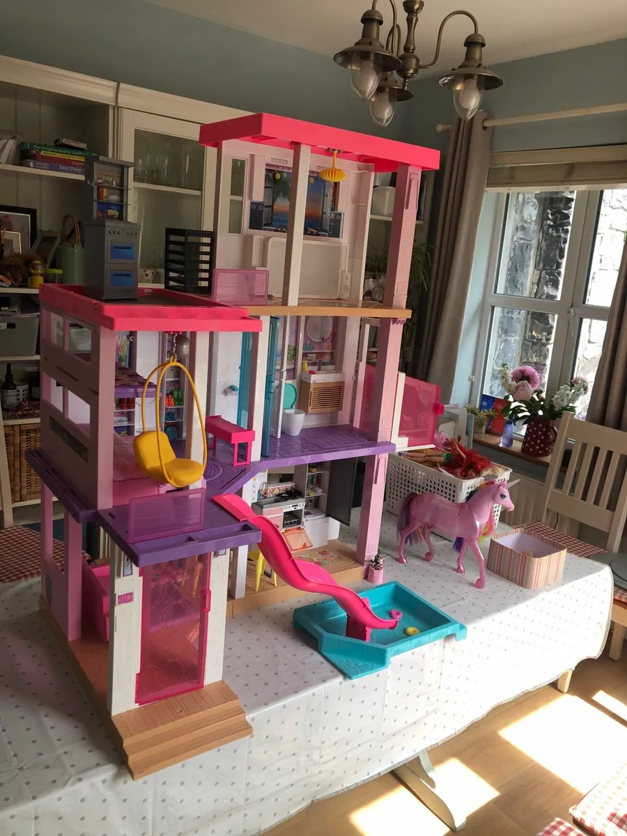 Barbie Dream house and Campervan bundle - Image 1