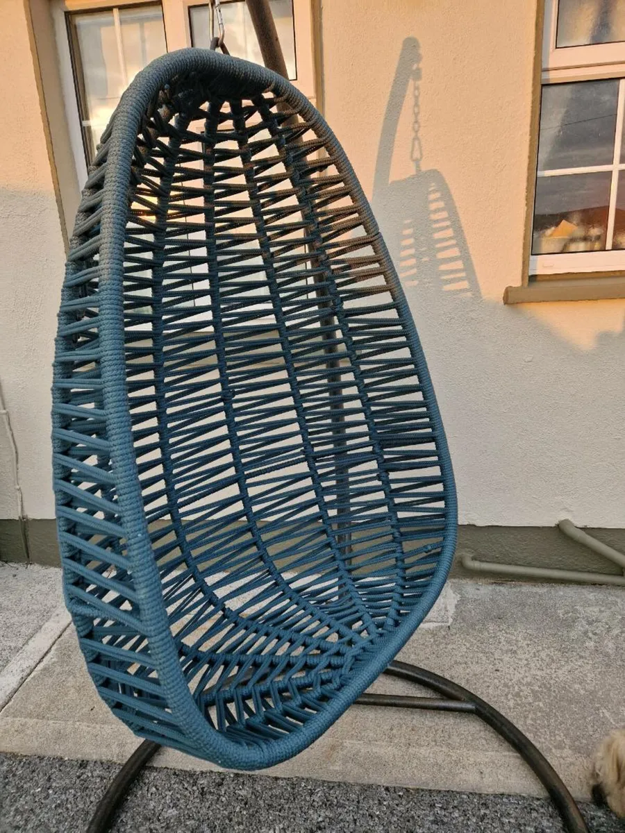 Egg Chair - Image 1