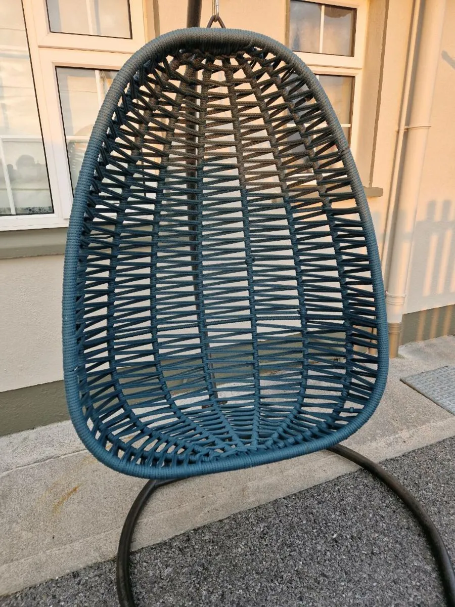 Egg Chair - Image 2