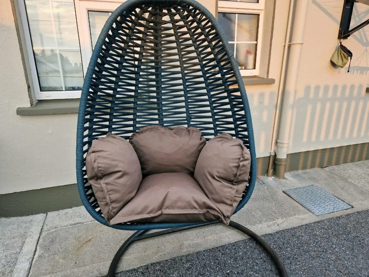 Egg Chair - Image 3