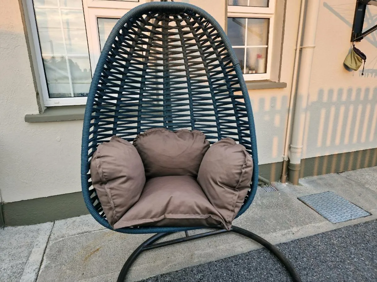 Egg Chair - Image 4