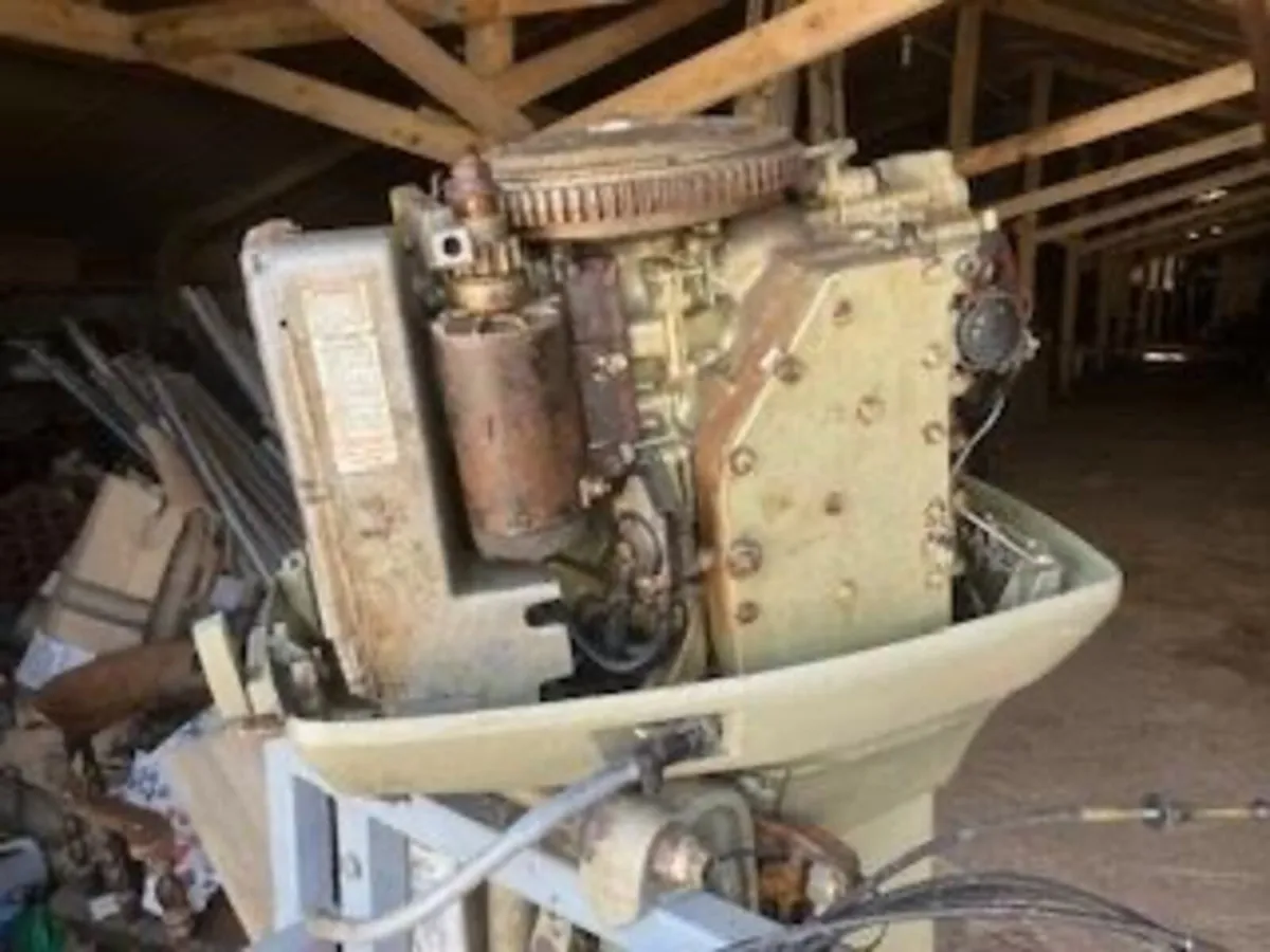 EVINRUDE 70HP OUTBOARD L/SHAFT ELEC START PROJECT - Image 4