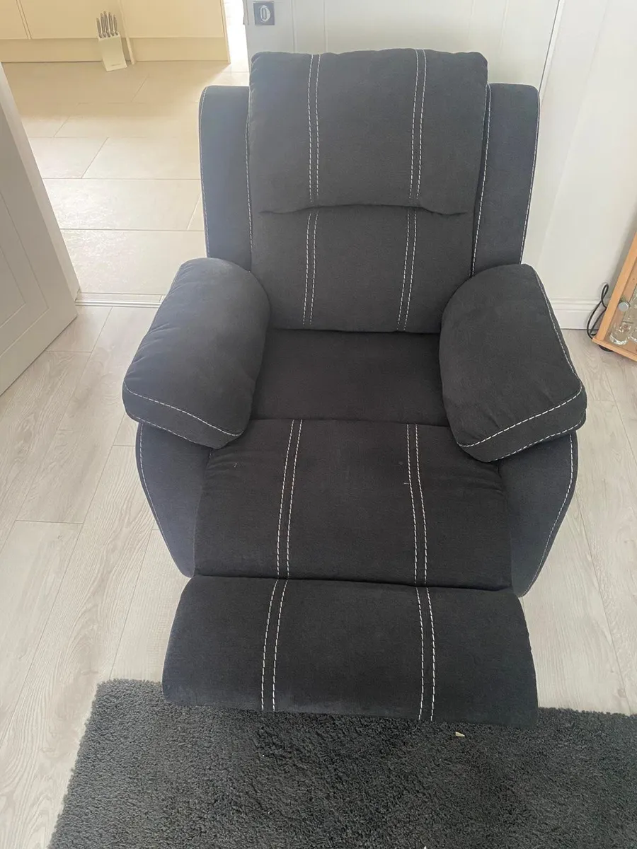 Sofas and reclining armchair - Image 4