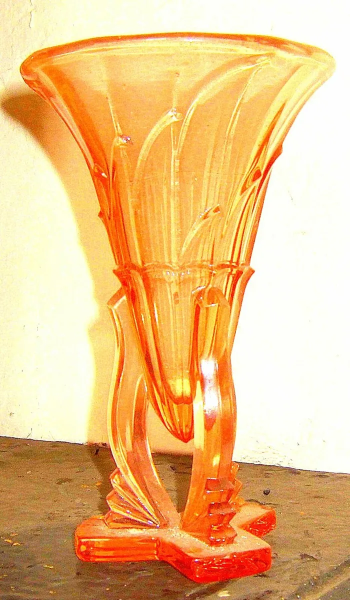 Vintage Art Deco Amber 'Rocket' Style Vase - Image 3