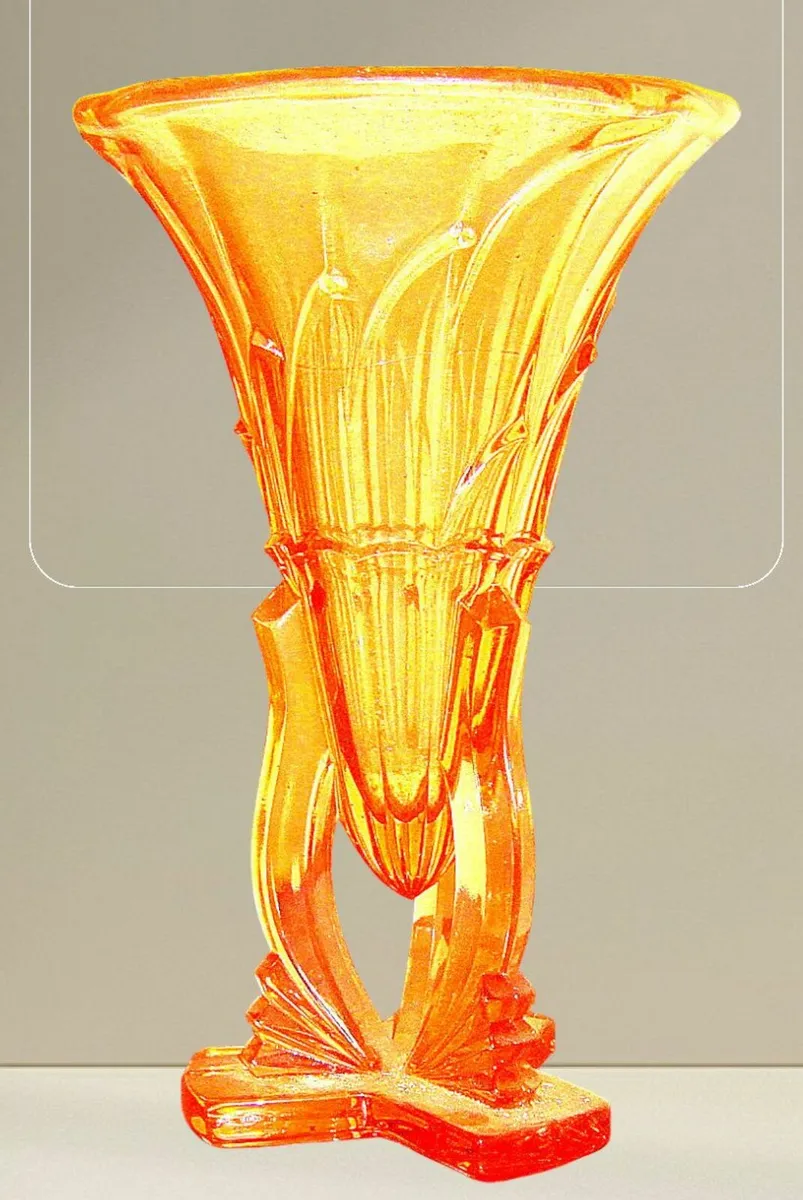 Vintage Art Deco Amber 'Rocket' Style Vase - Image 4