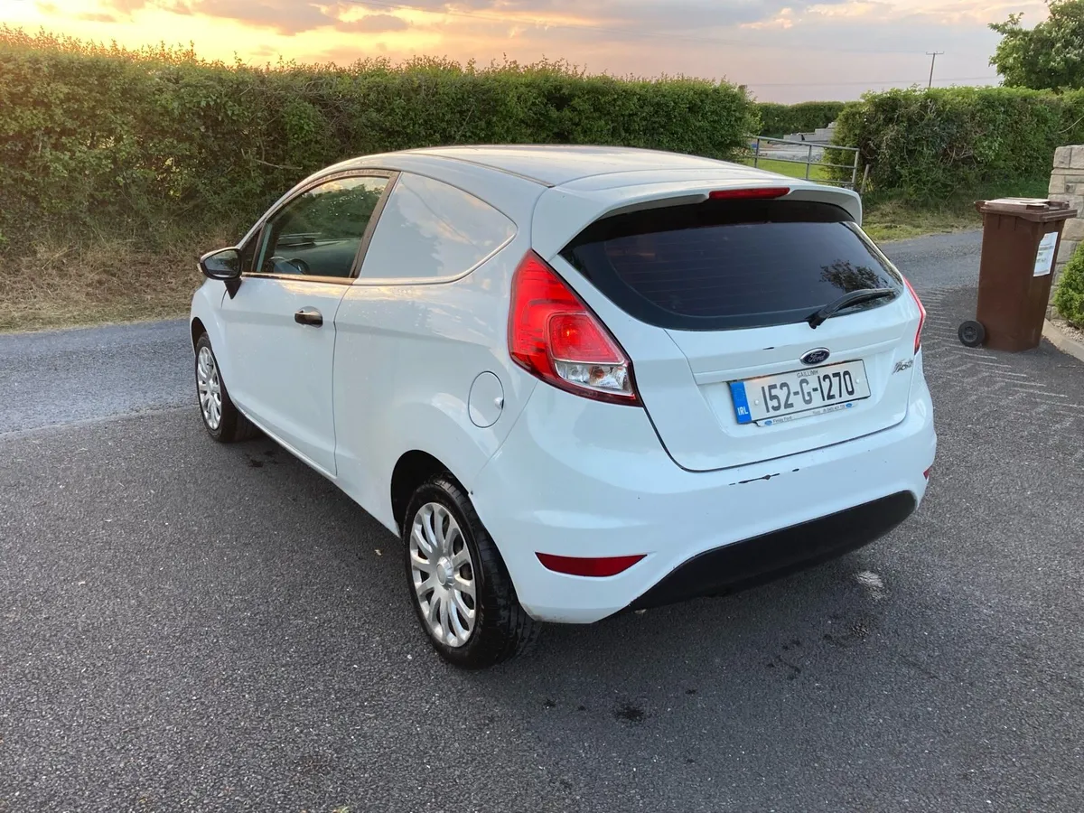 2015 ford fiesta van - Image 4