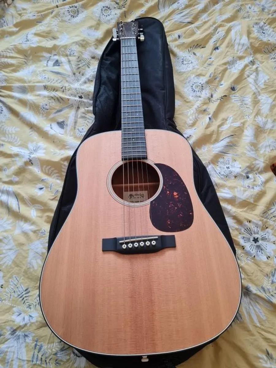 Martin Dreadnought Junior Electro Acoustic - Image 1