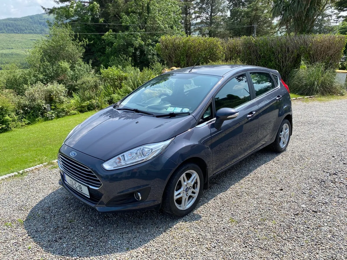Ford Fiesta 2013 - Image 2