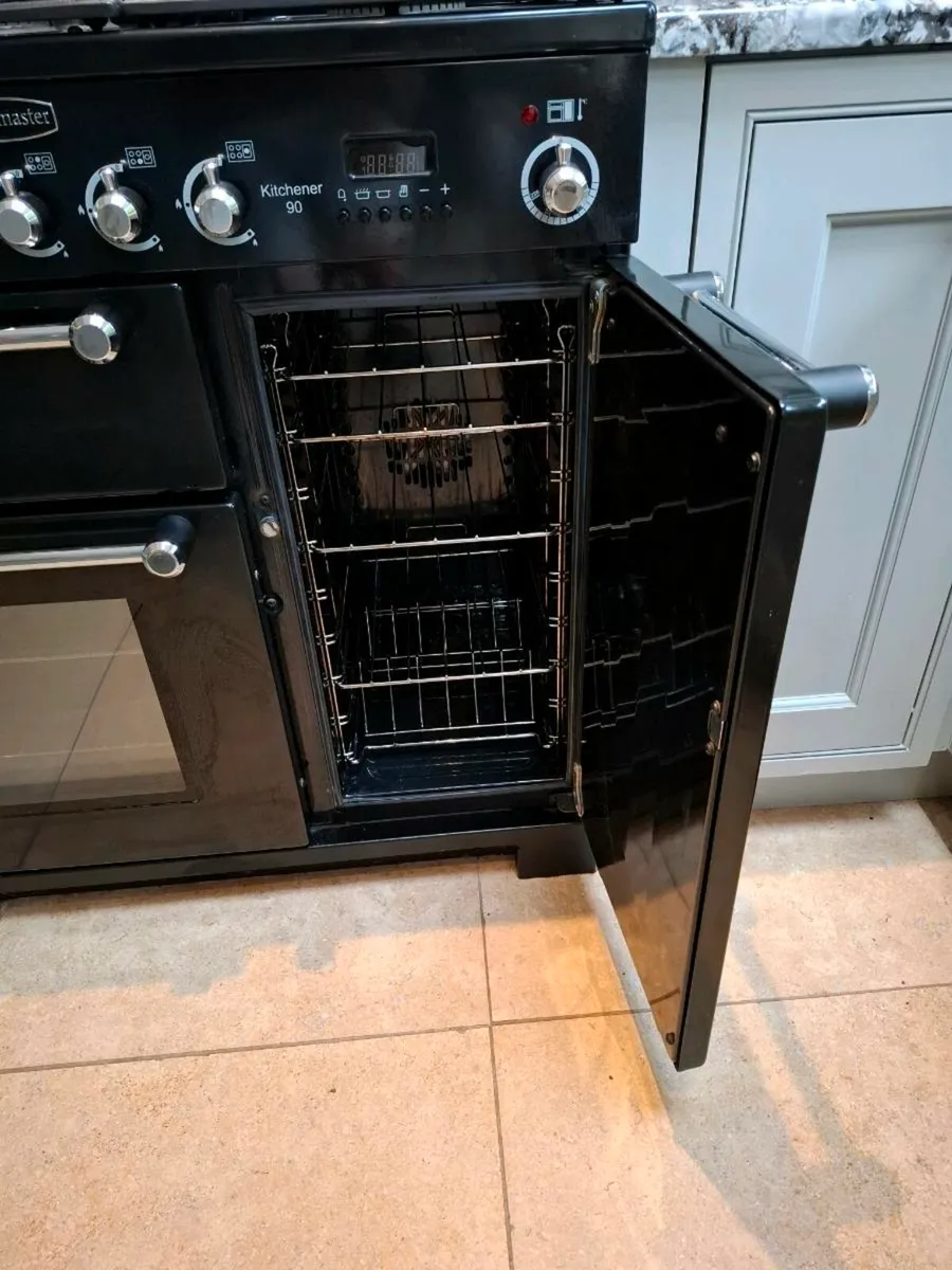 Oven - Image 4
