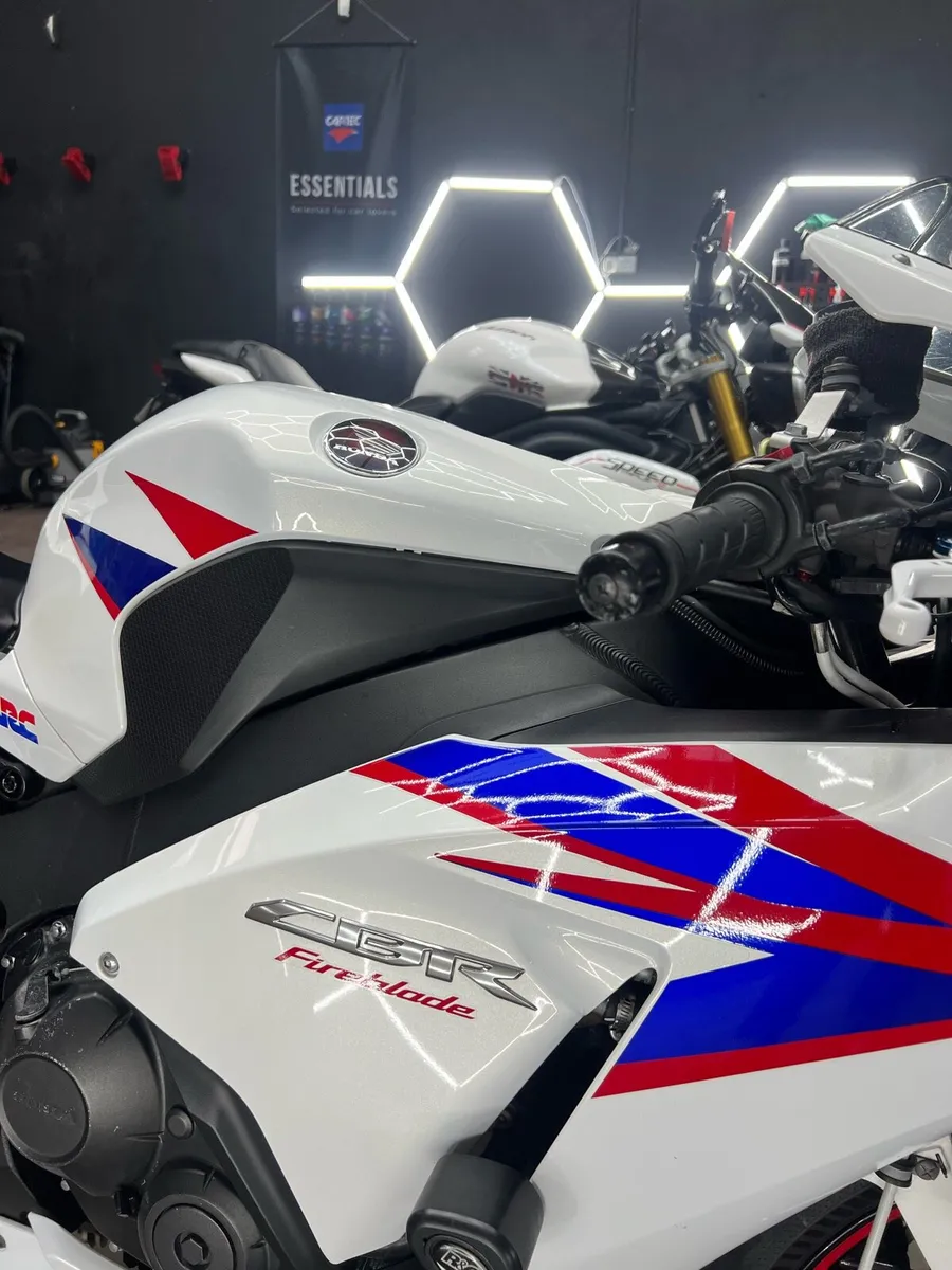 Cbr1000rr fireblade - Image 4