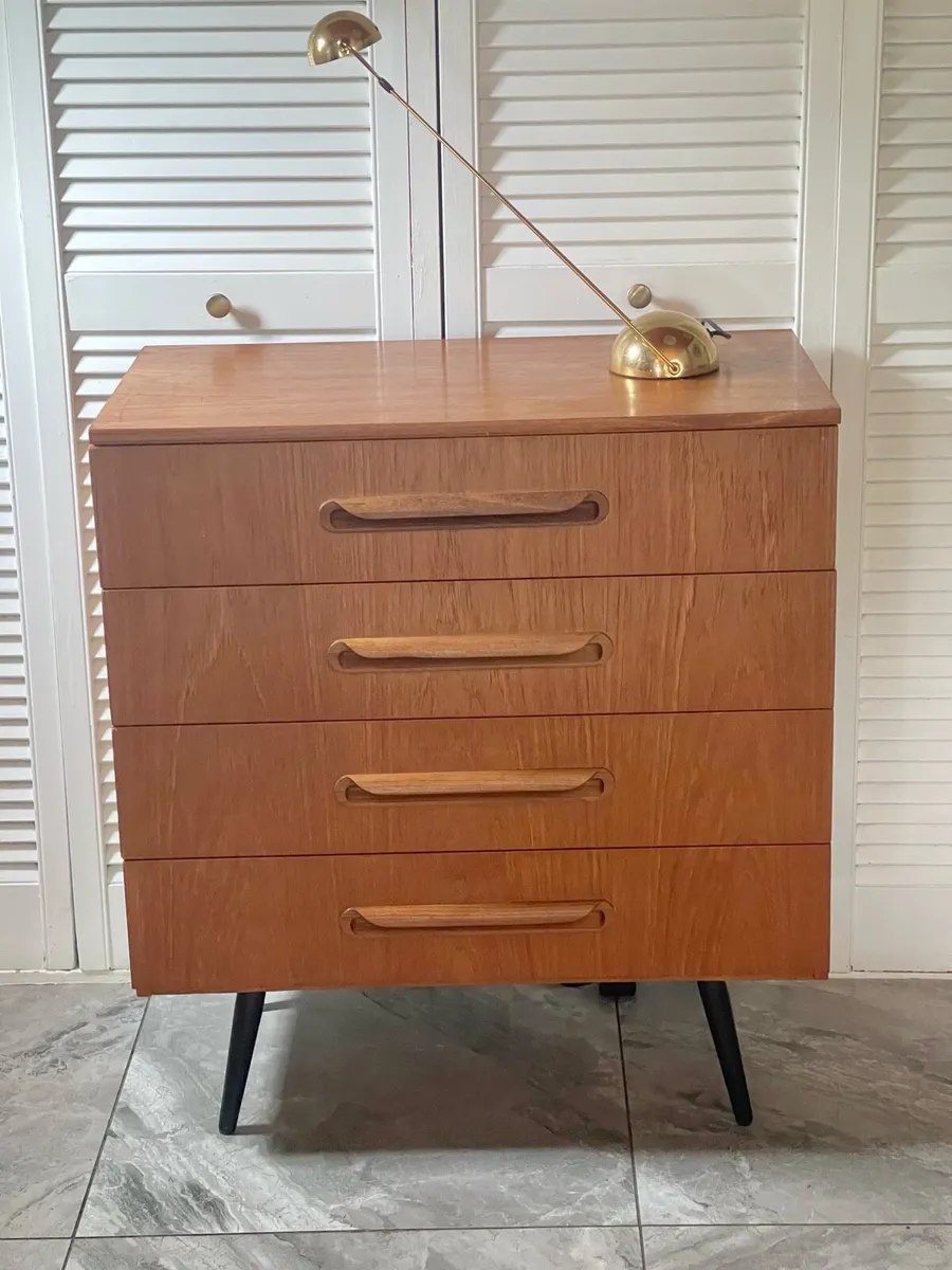 Mid century chest - Image 1