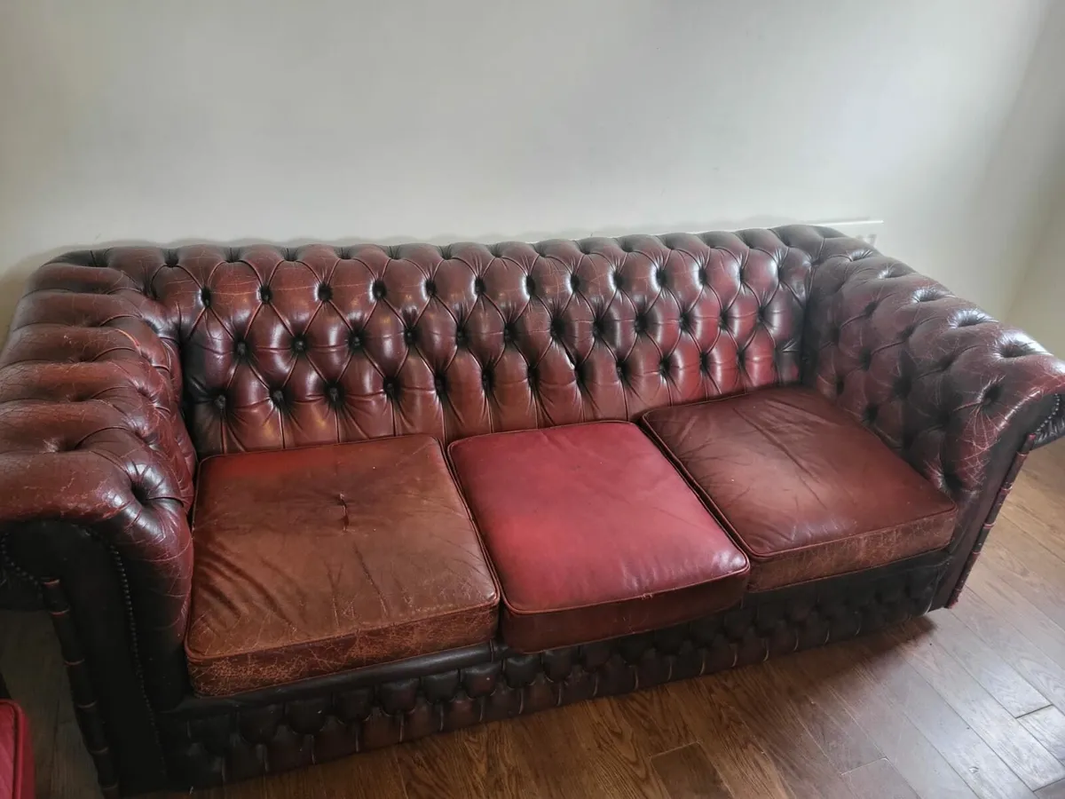 Chesterfield sofa - Image 3